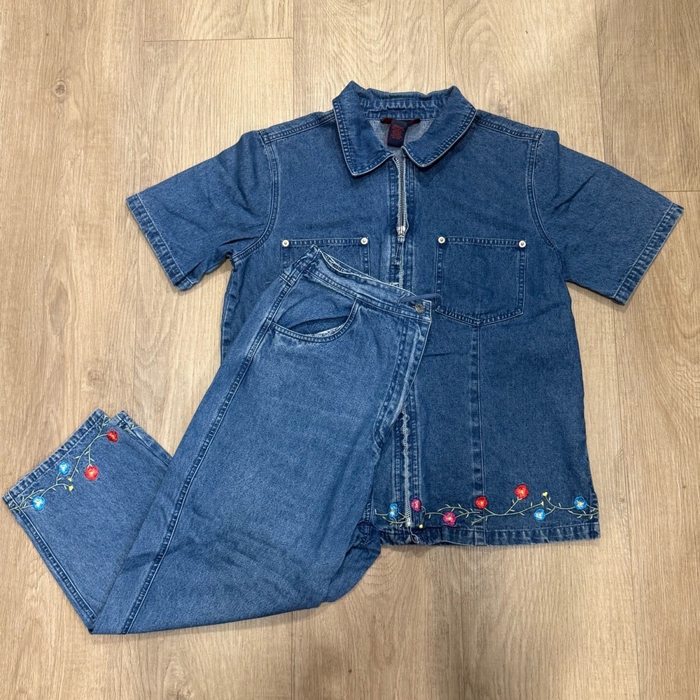 Vintage Denim & Co 2 Piece Embroidered Zip Jean Jacket & Cropped Mom Jeans Set M